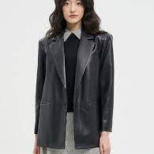 ALICE & OLIVIA SHAN OVERSIZED VEGAN LEATHER BLAZER size 2